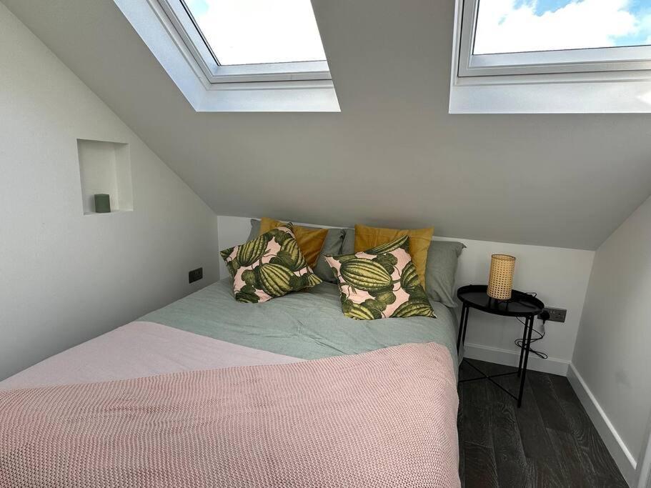 Lovely New Decor Studio - 4 The Southwell London Exteriör bild